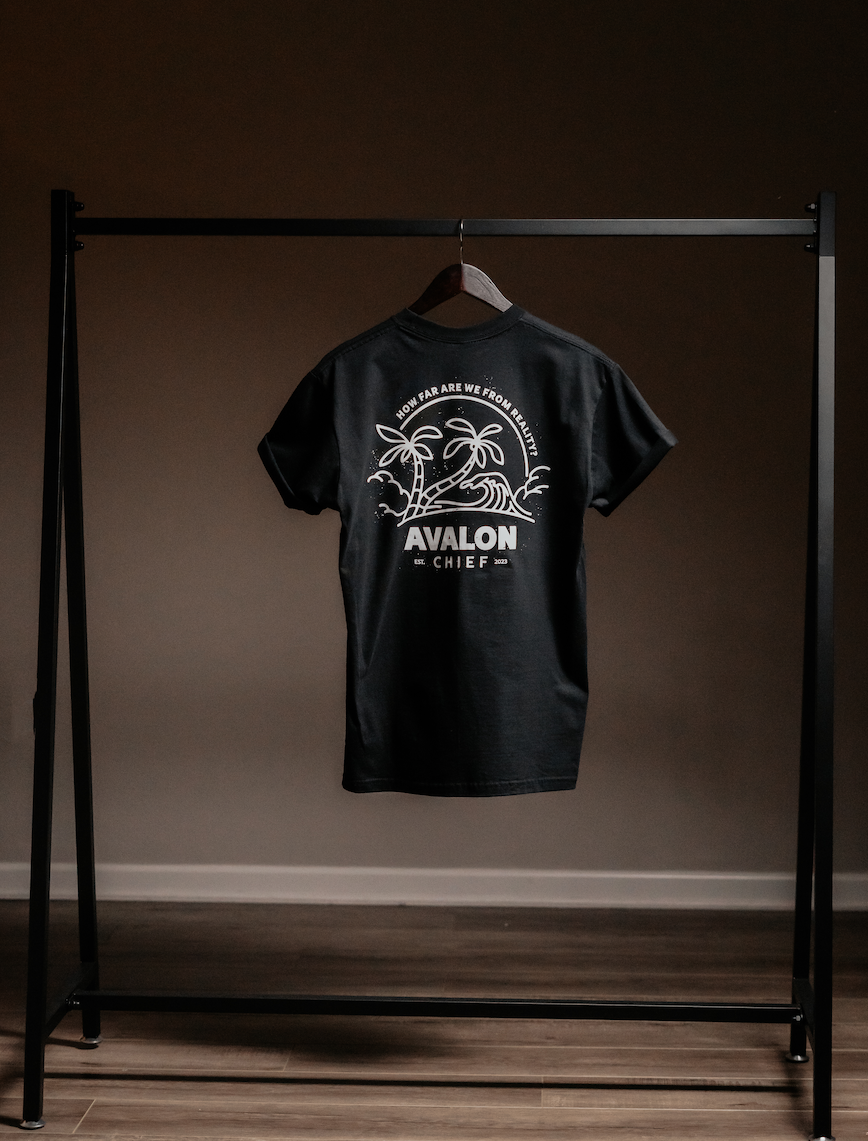 CHIEF AVALON TEE